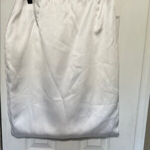 Elegant White Women's Skirt Made in USA Size 12 W 14.5 L 22.5”